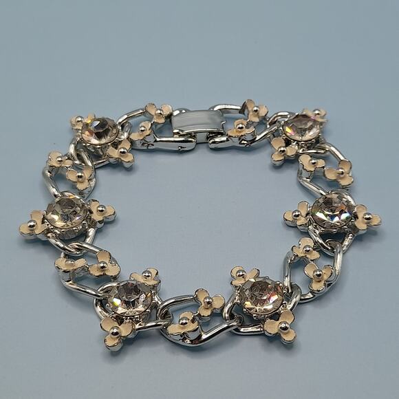 Vintage Creamy White Flower Bracelet, Clear Rhinestones, Mid-Century - Picture 2 of 10